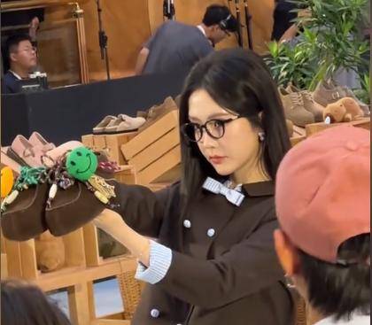 重蔡卓宜穿泳装太掉价C位被骂惨了开元棋牌