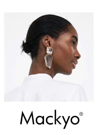 佛ON PEDDER上海恒隆广场买手店开